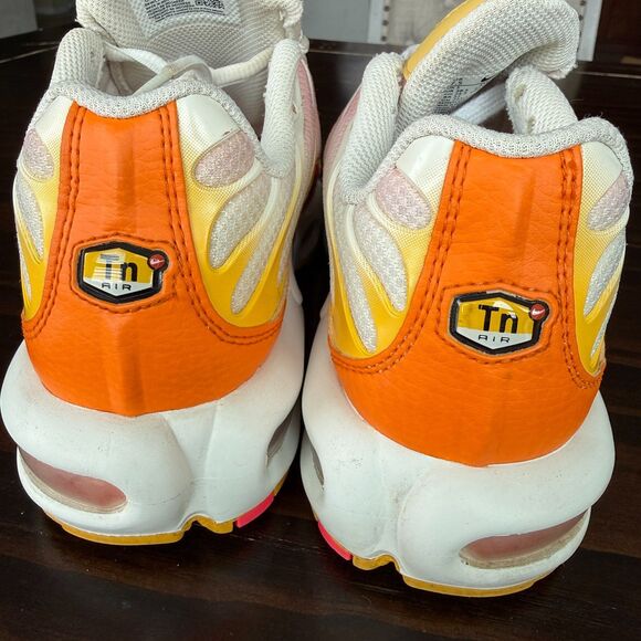 Size 7.5 -Nike Air Max Plus Hyper Pink Sail Orange Solar Flare DX2673-100 Women - Picture 13 of 13